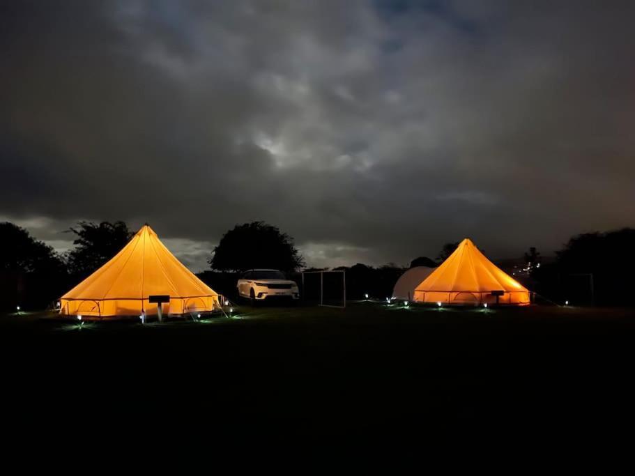Cox Hill Glamping Badger Hotel ทรูโร ภายนอก รูปภาพ