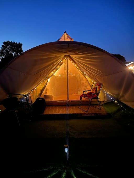 Cox Hill Glamping Badger Hotel ทรูโร ภายนอก รูปภาพ